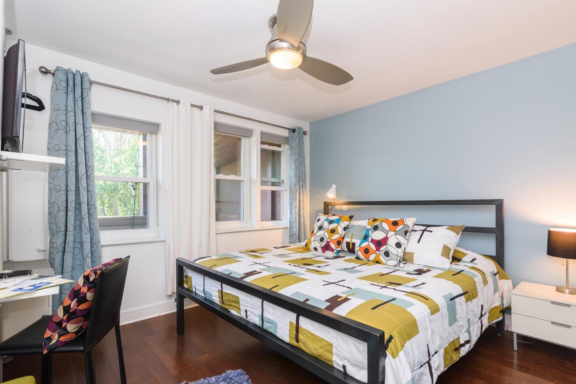 House 5863- Chicago'S Premier Bed And Breakfast Room photo